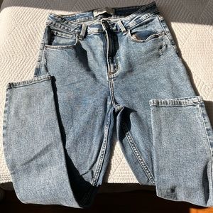 Abercrombie high rise ankle jeans